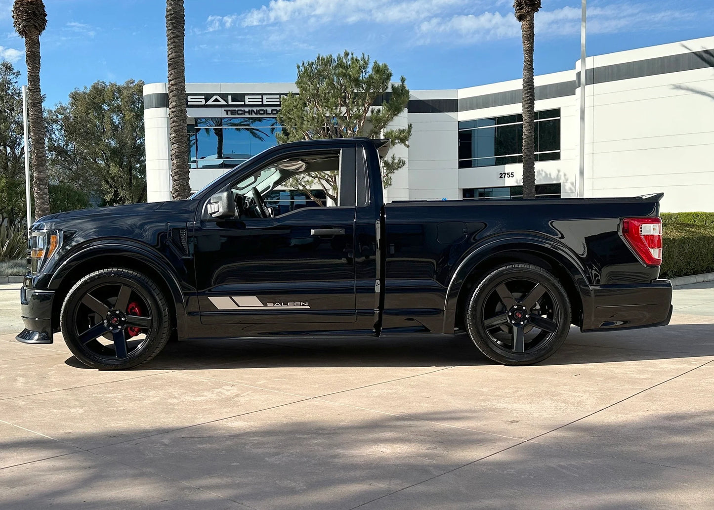 SALEEN PERFORMANCE 5-SPOKE WHEEL GLOSS BLACK 22X9.5 FORD F150 04-26