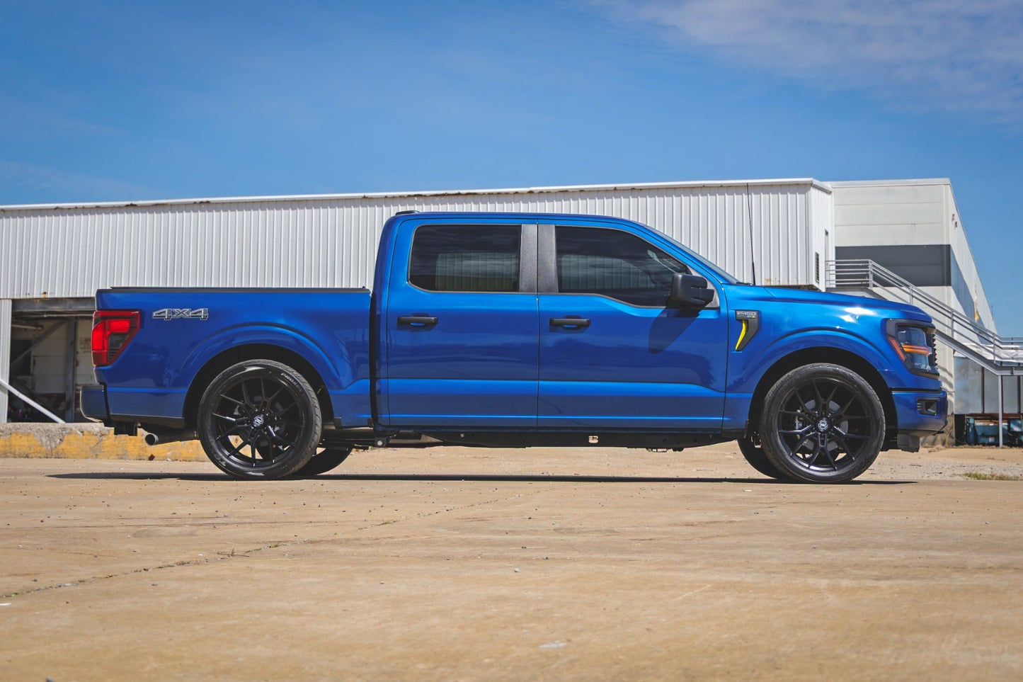 ROUGH COUNTRY M1 2"/4" LOWERING KIT FORD F150 4WD 15-26
